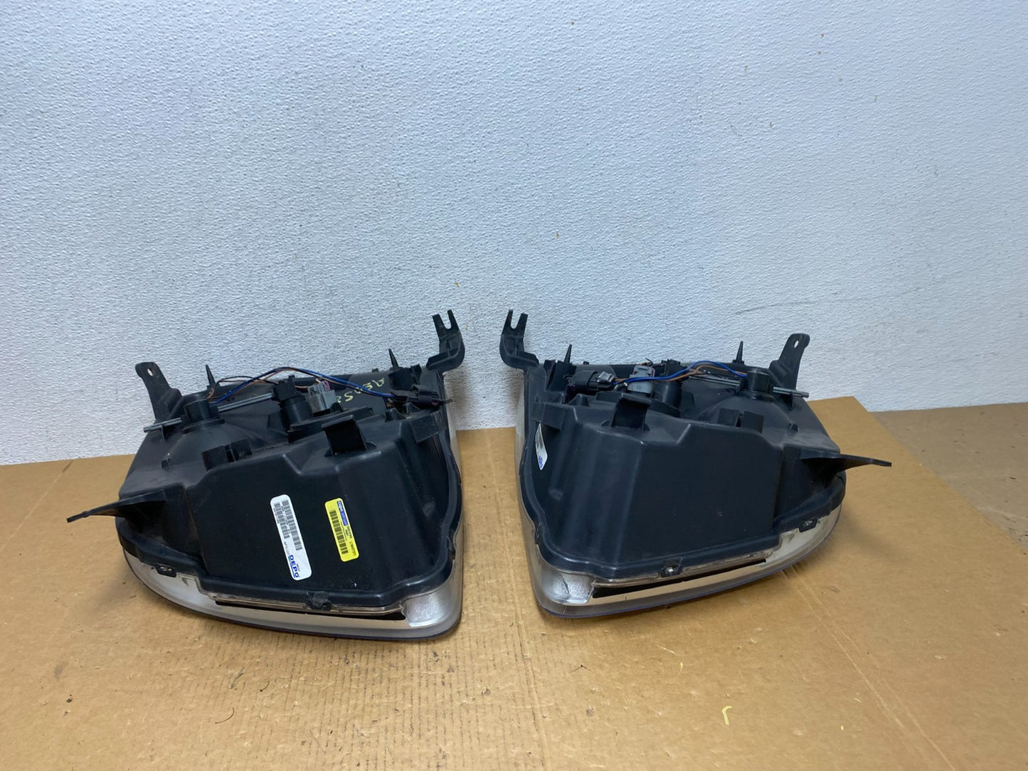 2007 - 2014 GMC Yukon Halogen Headlights Left+Right Side Set AE0581 DW10