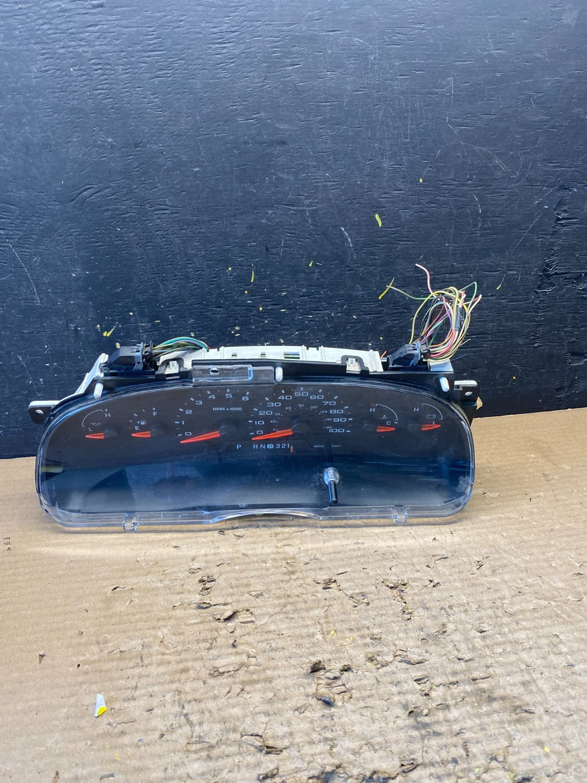 2006 Ford E350 Gauge Speedometer Cluster OEM s9009 DG0