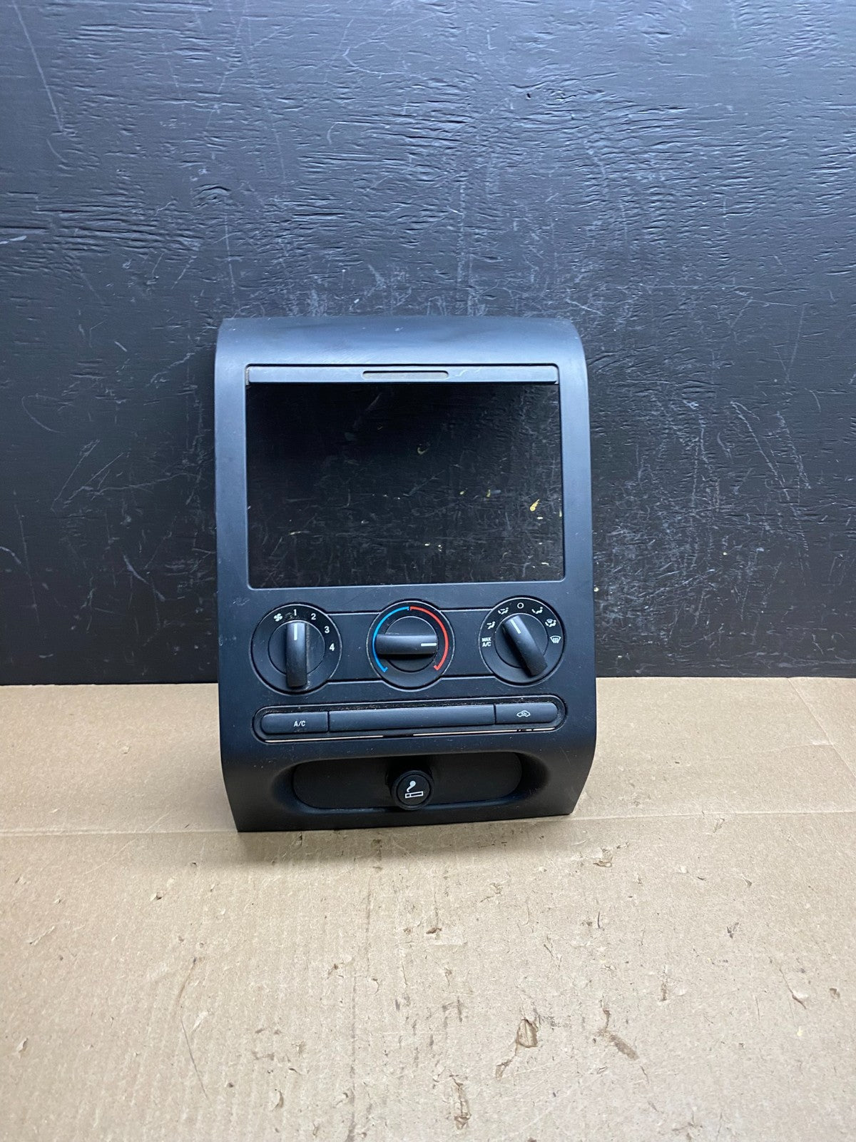 2004 to 2008 Ford F150 Radio Climate Dash Bezel Surround Black AC6543 DG0