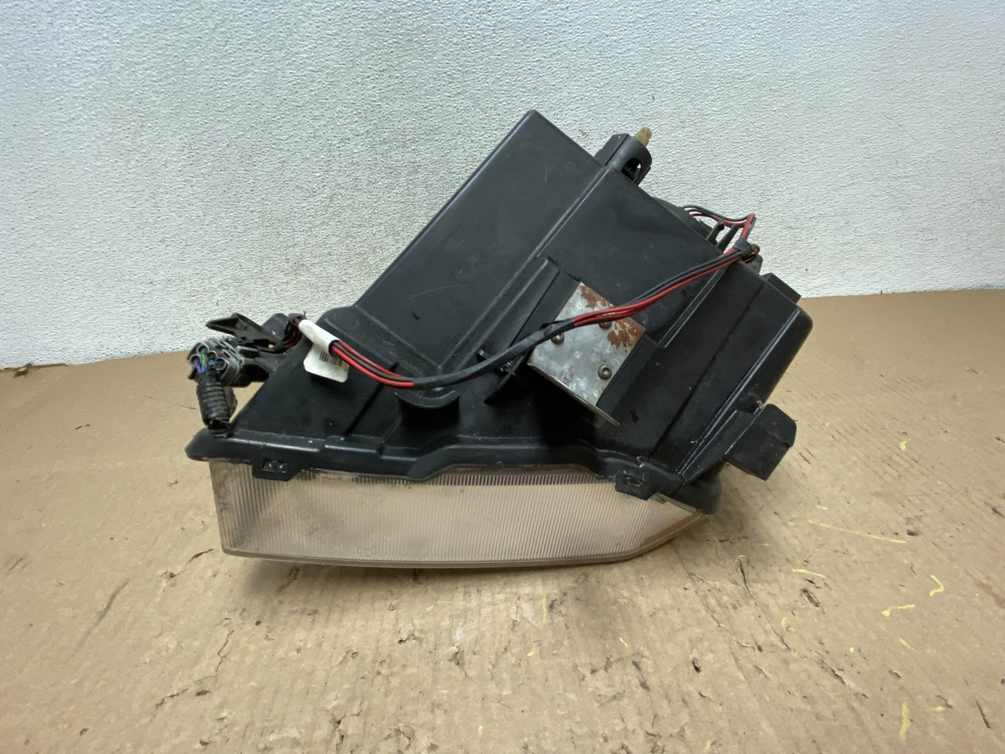 2010 2011 2012 Nissan Sentra Halogen Right Passenger RH Side Headlight AG8077 DW6