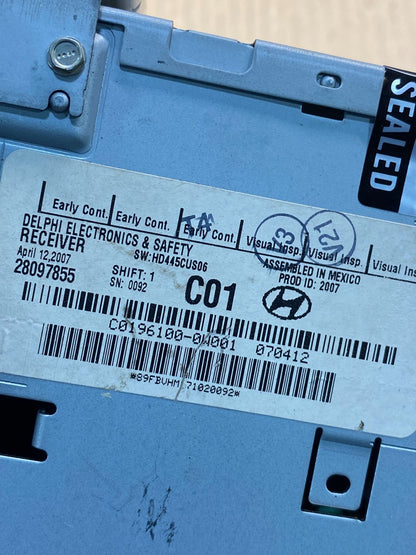 2007 to 2009 Hyundai Santa Fe AM/FM Radio CD Player AI4881 DG6