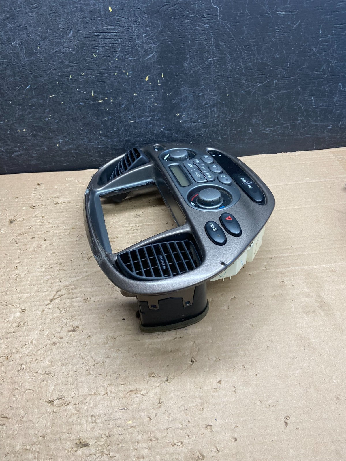2001 to 2004 Toyota Sequoia AC Temp Heater Climate Control Bezel ag8588 DG1