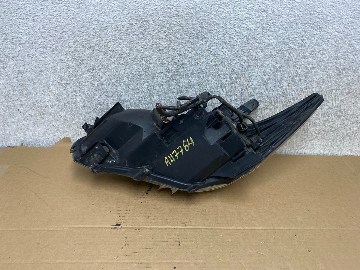 2010 - 2011 Toyota Prius Right Passenger Rh Blue Halogen Headlight AH7784 DW5