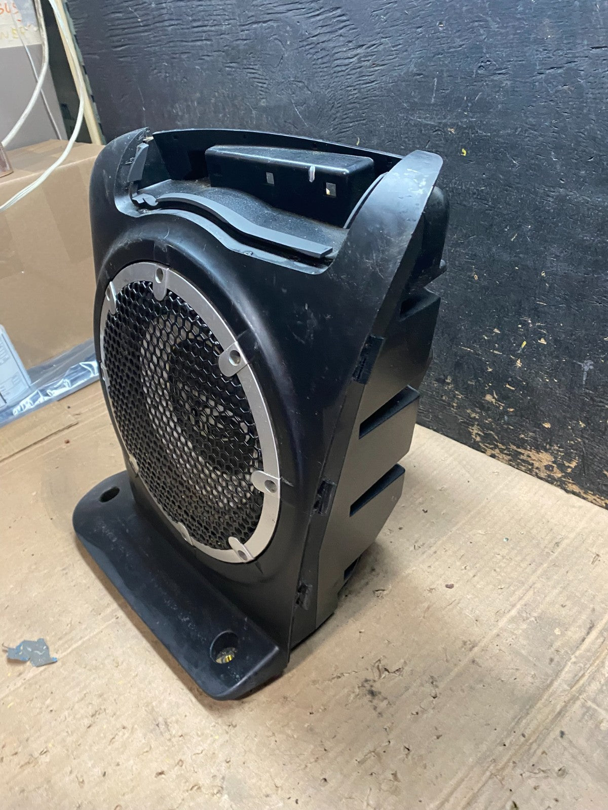 2007 to 2013 Mitsubishi Outlander Bass Subwoofer Sound Speaker Oem W2420 DG1