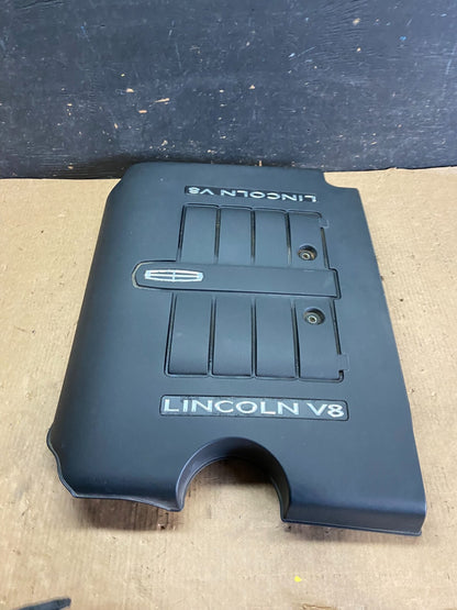 2002 to 2004  Lincoln Navigator 5.4L V8 Engine Motor Cover n9048 DG2