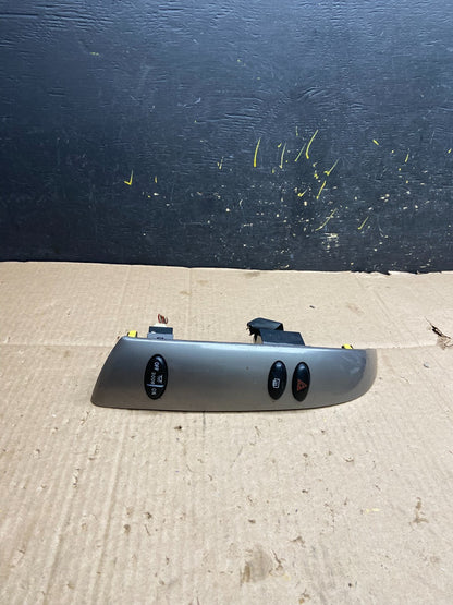 2004 to 2010 Toyota Sienna Left Side Climate Switches Bezel Trim Y2457 DG0