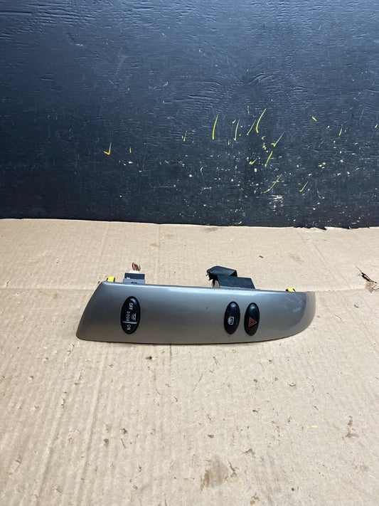 2004 to 2010 Toyota Sienna Left Side Climate Switches Bezel Trim Y2457 DG0