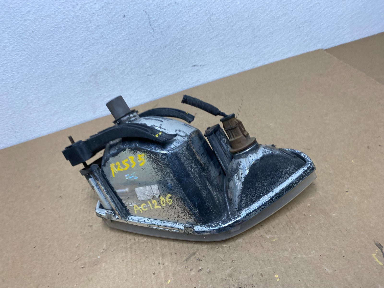 2001 to 2002 Nissan Quest Left Driver LH Side Halogen Headlight AC1206 DW7