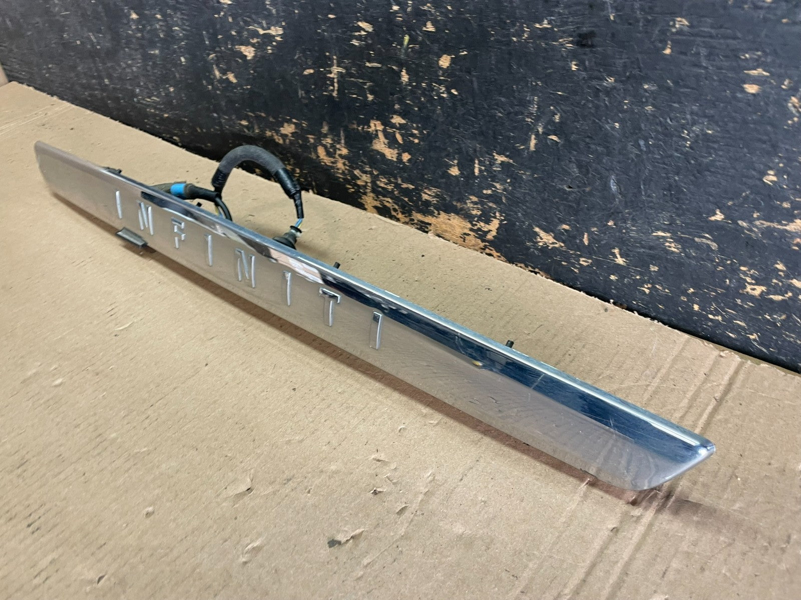 2013 Infiniti JX35 Rear Tail Finish Panel OEM 908163JA0A AA19552