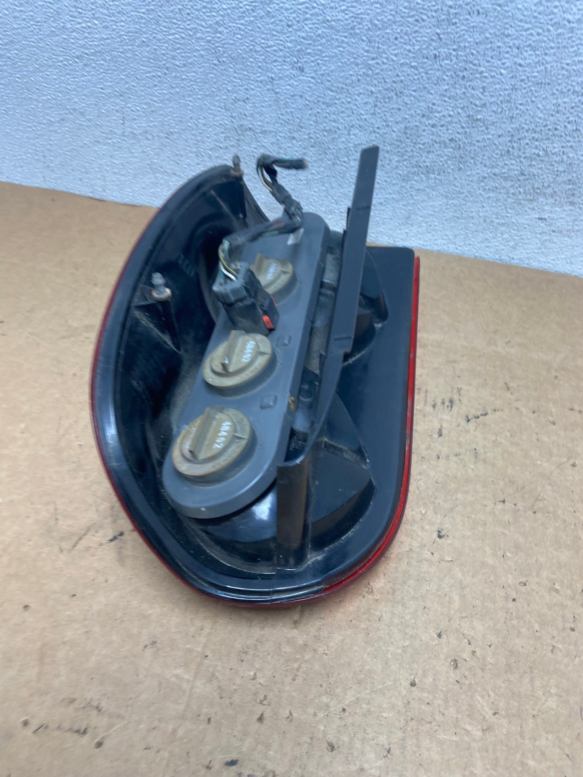 2002 2003 2004 Jeep Liberty Left Driver LH Side Tail Light TYC AD4799 LK6