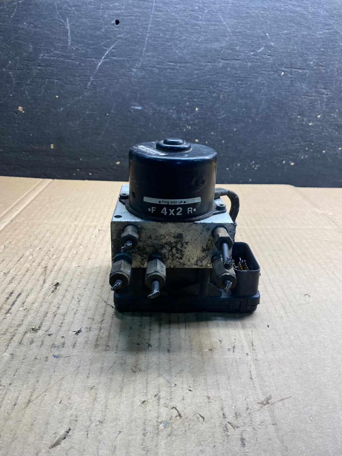 2003 Ford Explorer  ABS Anti Lock Brake Pump Module Oem ab2706 DG1