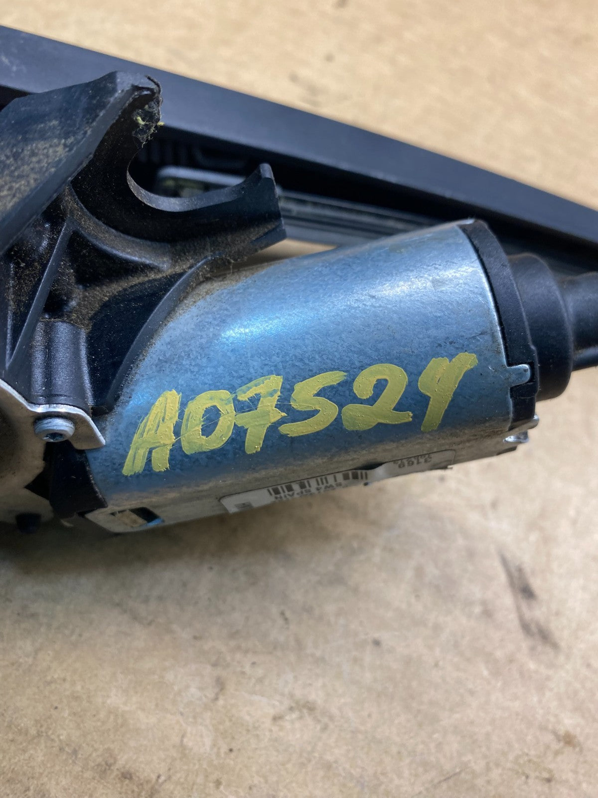 2007 to 2015 Audi Q7 Rear Windshield Washer Wiper Motor AD7524 DG7