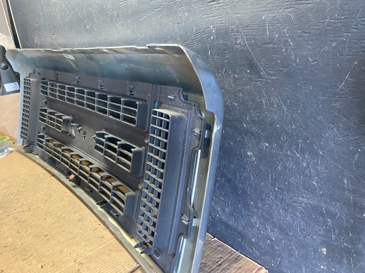 2008 to 2014 Ford Econoline E150 E250 Front Upper Chrome Grill Grille T6843 DG10
