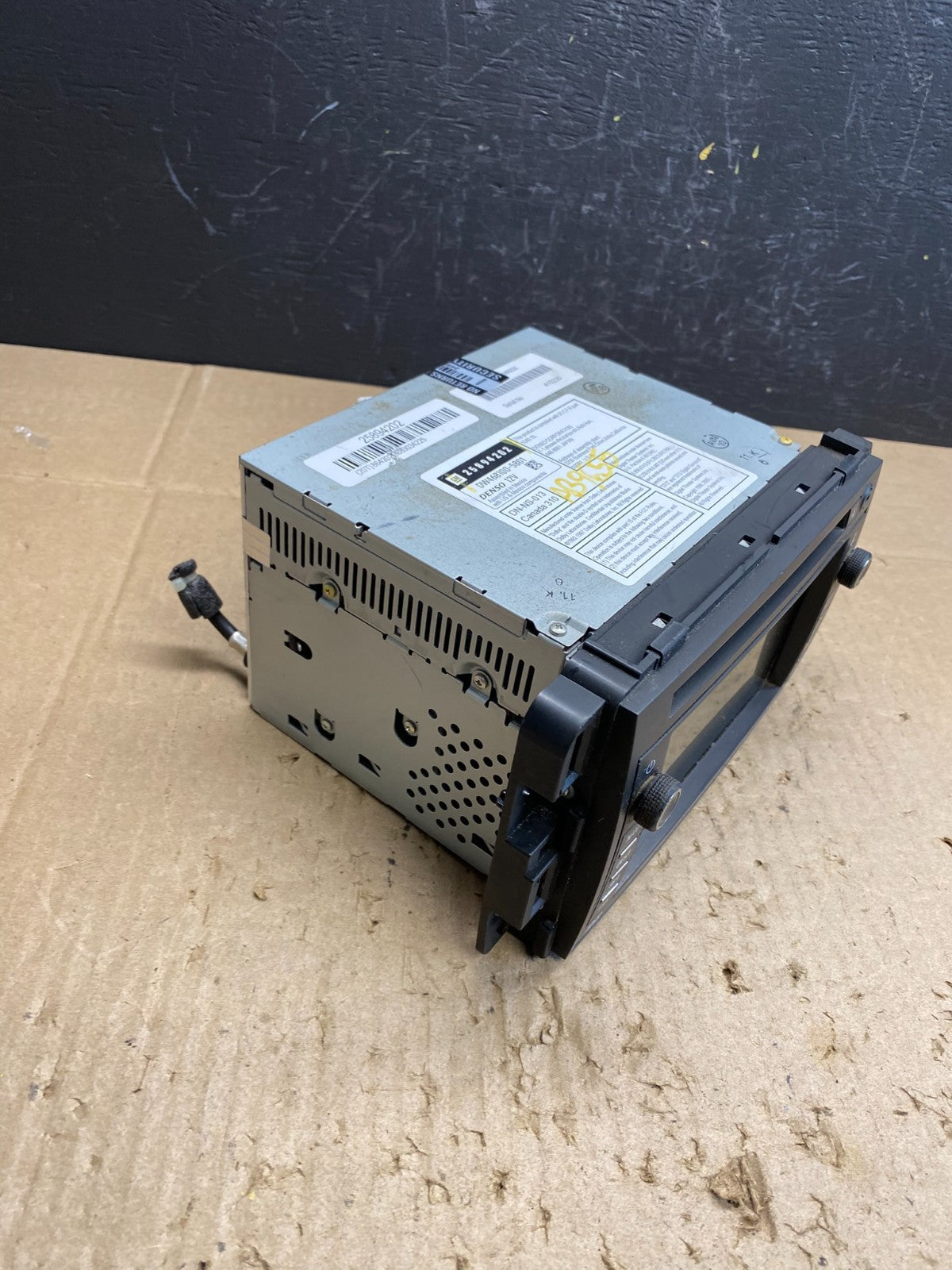 2007 to 2014 Chevrolet GMC Cadillac Radio Navigation Screen Display AB9655 DG5