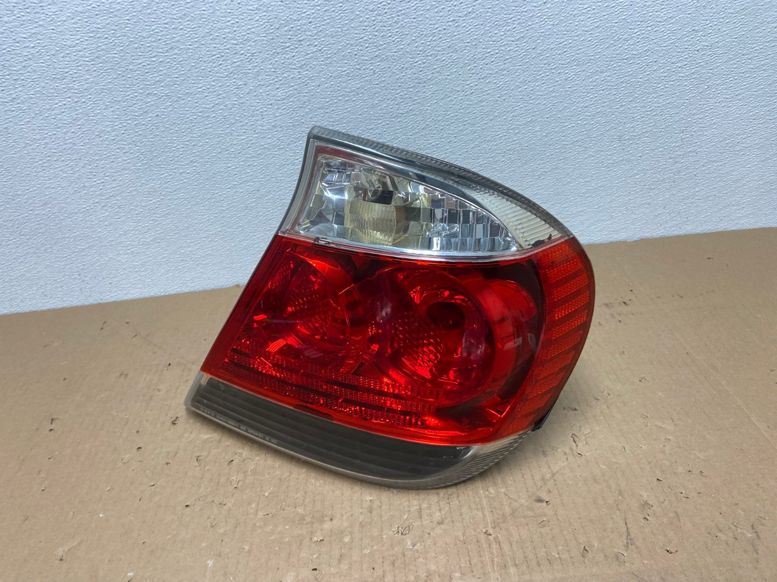 2005 to 2006 Toyota Camry Tail Light Right Passenger Side AB6603 LK0