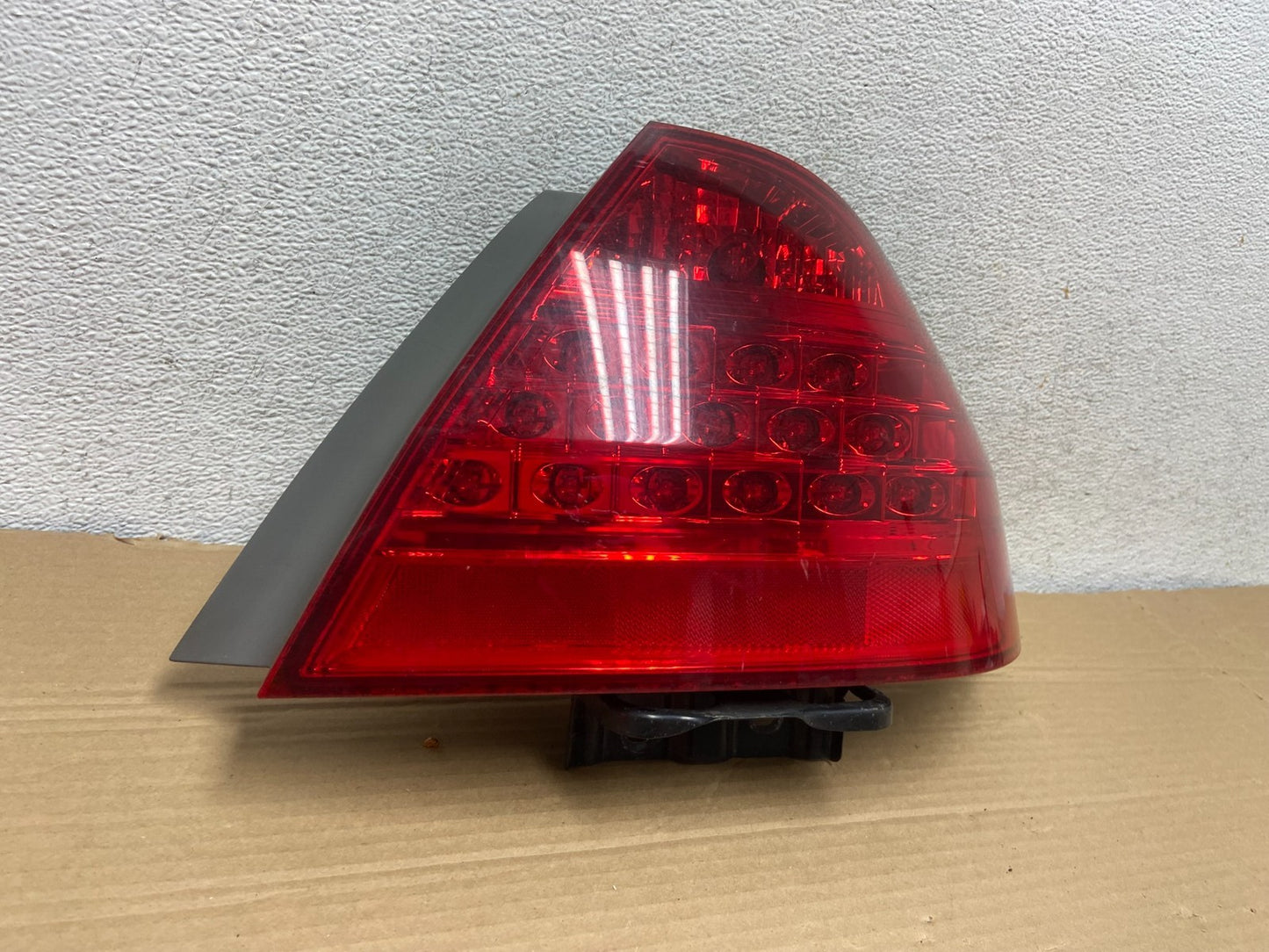 2006 - 2007 Honda Accord Right Passenger Side Tail light AG8846 DW1