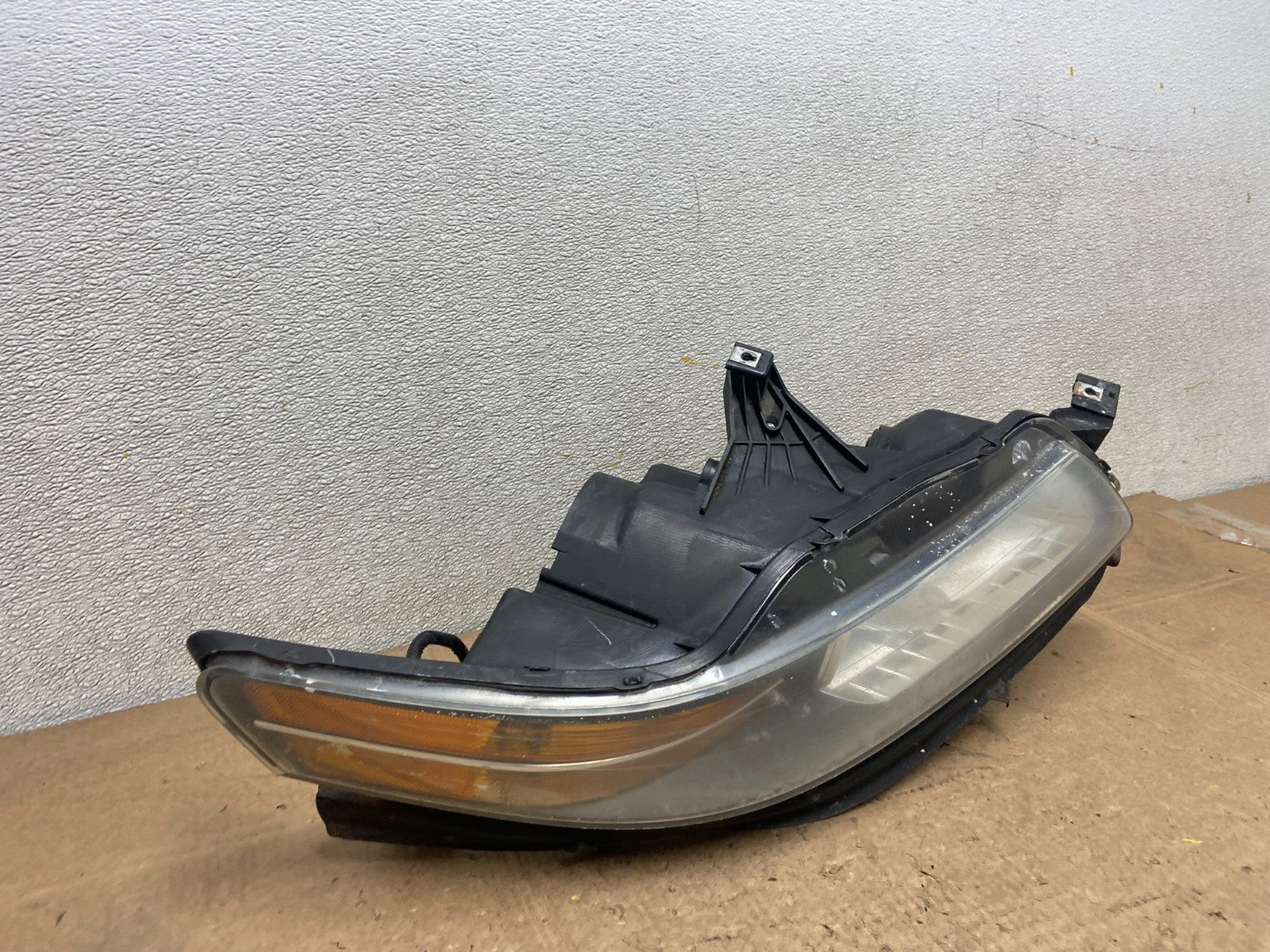 2004 2005 2006 Acura TL Headlight Right Passenger Side Xenon HID Y6924 DW2