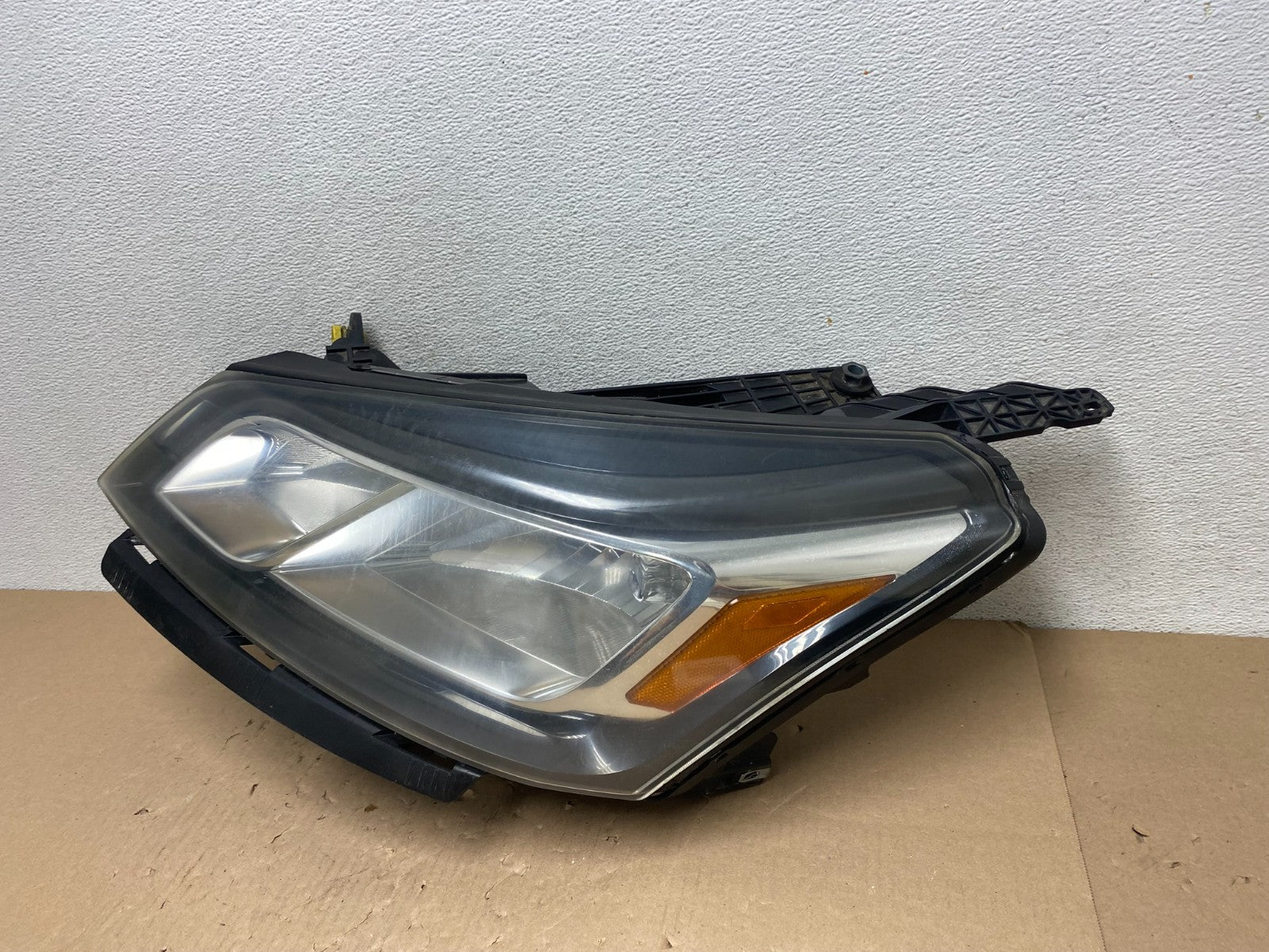 2013-2017 Chevrolet Traverse Left Driver LH Side Headlight Halogen AG5799 DW1