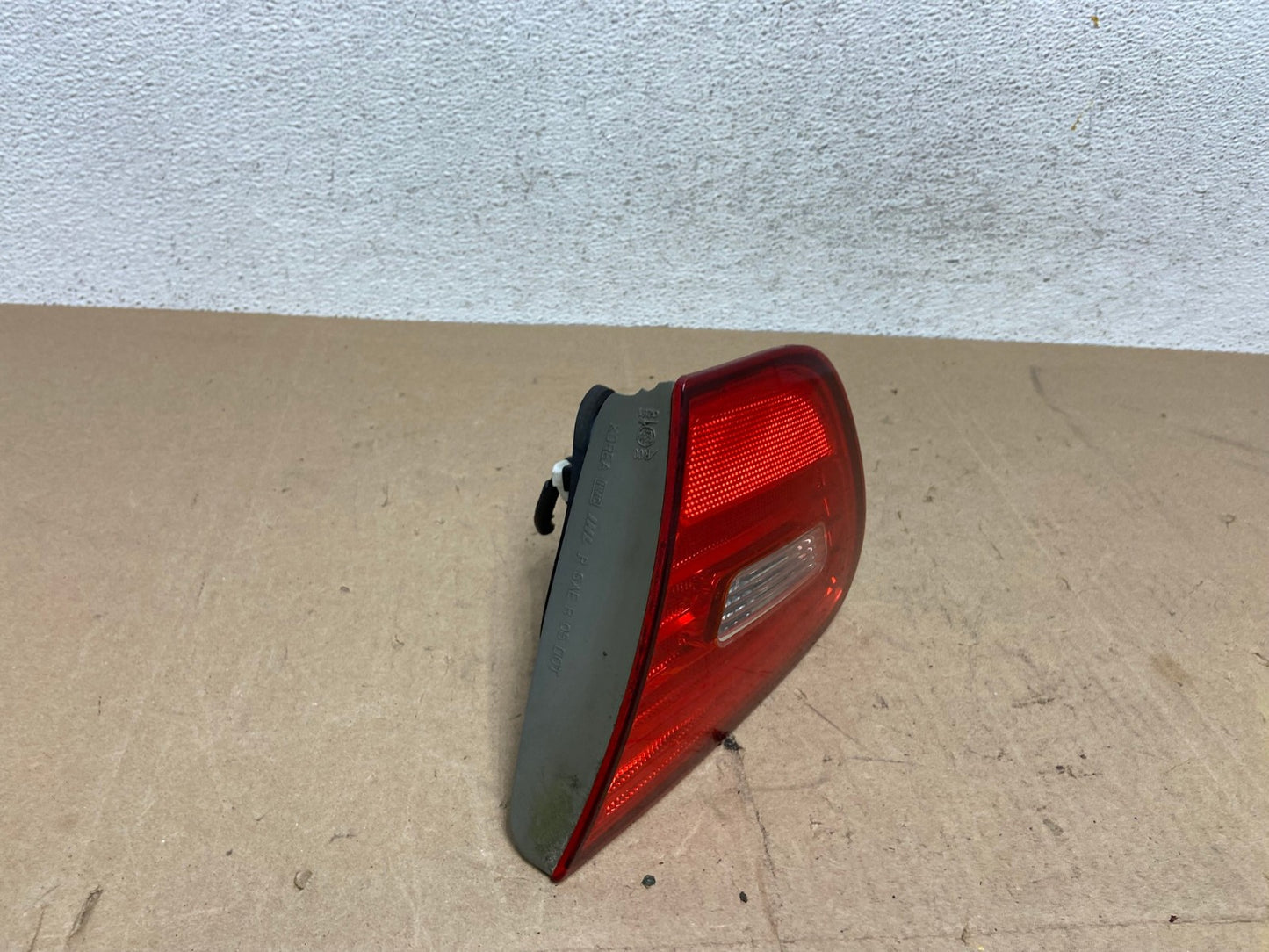2007-2010 Hyundai Elantra Right Passenger RH Tail Light Inner AE6824 LK2