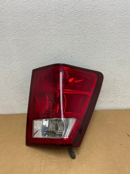2005 - 2006 Jeep Grand Cherokee Right Passenger Rh Tail Light DEPO AC8344 LK0