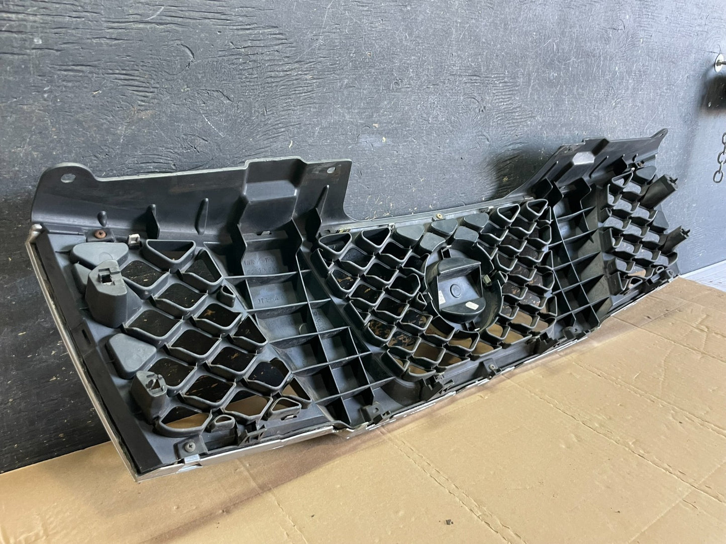2005 2006 2007 Nissan Pathfinder Chrome Front Upper Grill Grille OEM AA8817 DG4