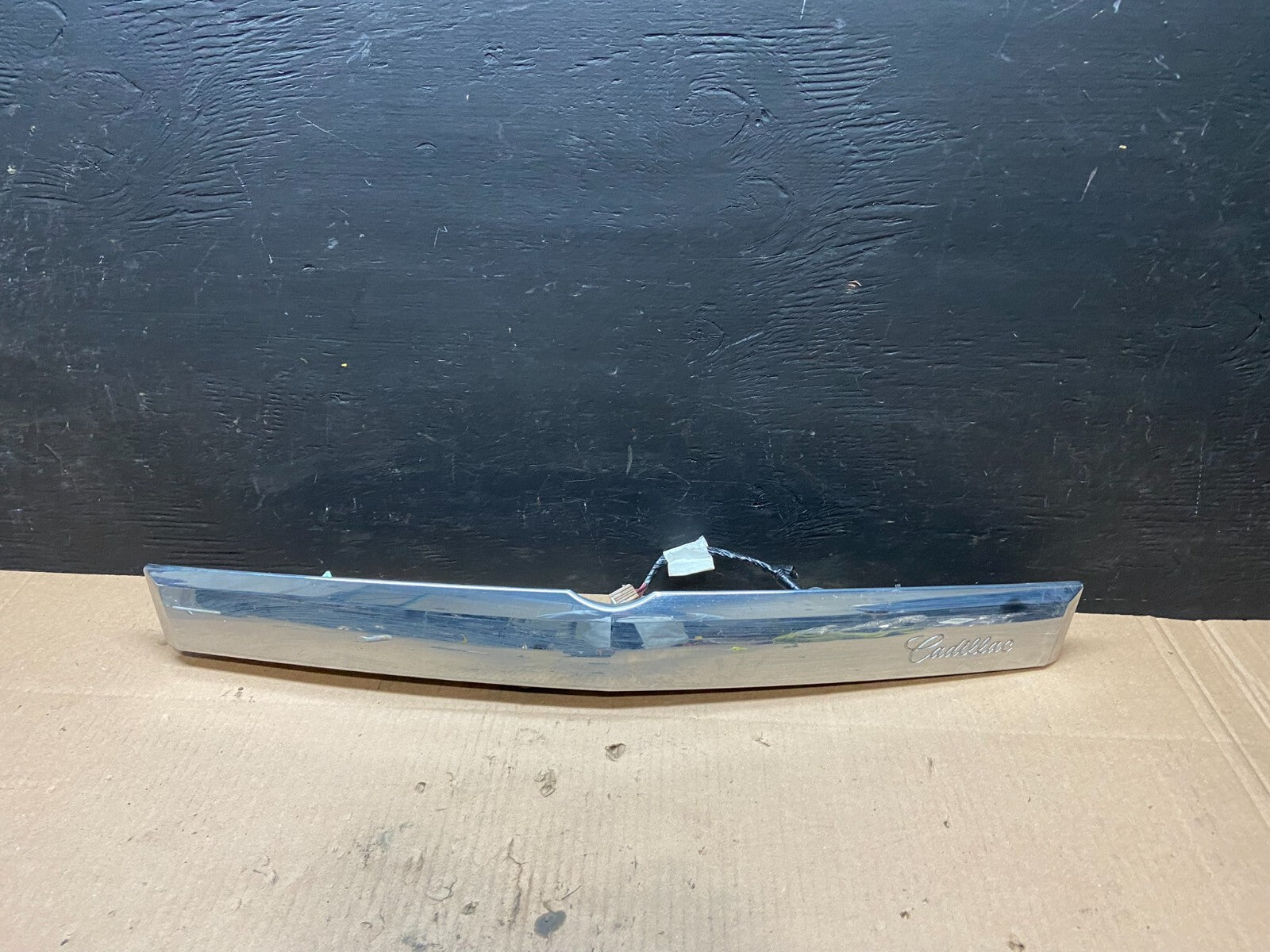 2010-2015 Cadillac SRX Rear Liftgate Tailgate Finish Molding W/ Camera F3389 DG10