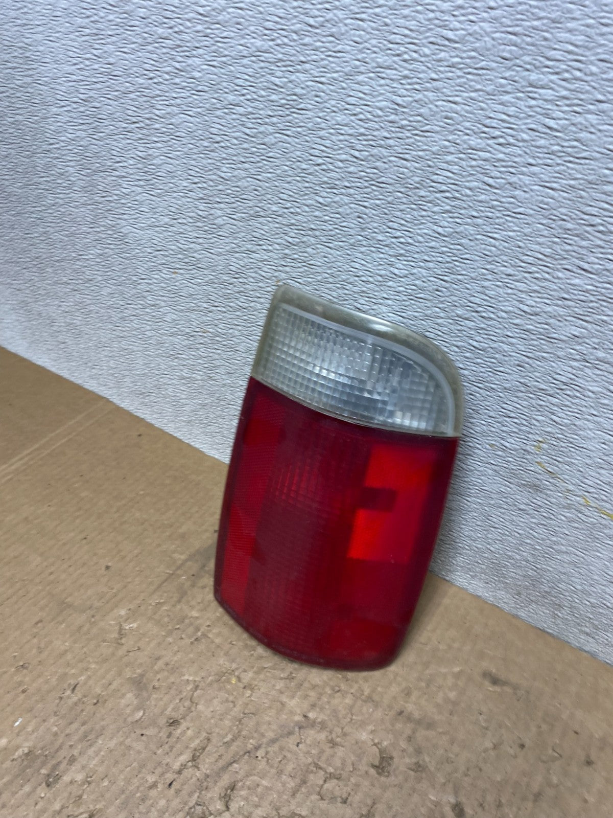 1995 to 2005 Chevrolet GMC Blazer S10 Left Driver LH Tail Light OEM W7737 DW1