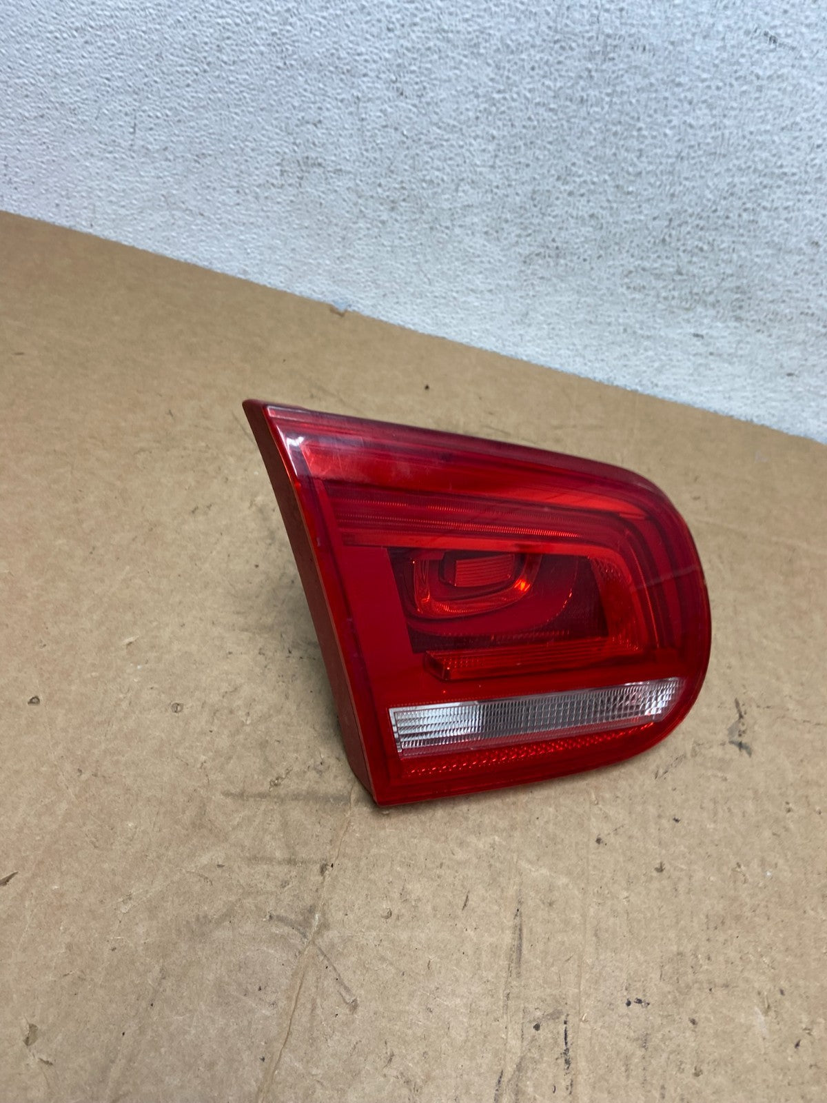 2011 to 2016 Volkswagen Eos Left Driver LH Inner Tail Light ad6261 DG2