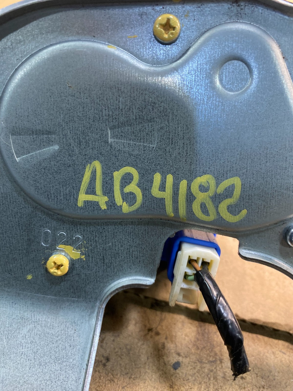 2009 to 2013 Subaru Forester Rear Windshield Washer Wiper Motor AB41826