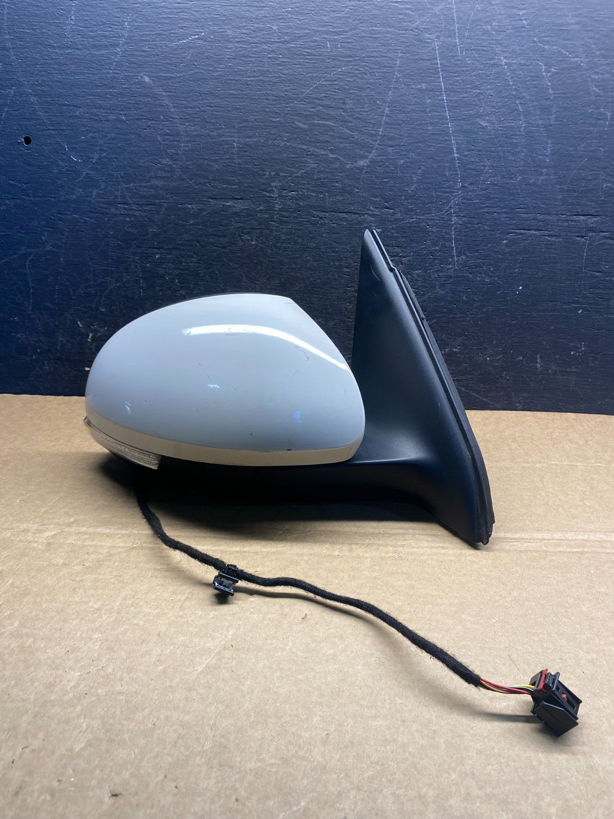 2009 to 2018 Volkswagen Tiguan Right Passenger View Door Mirror af7874 DG0