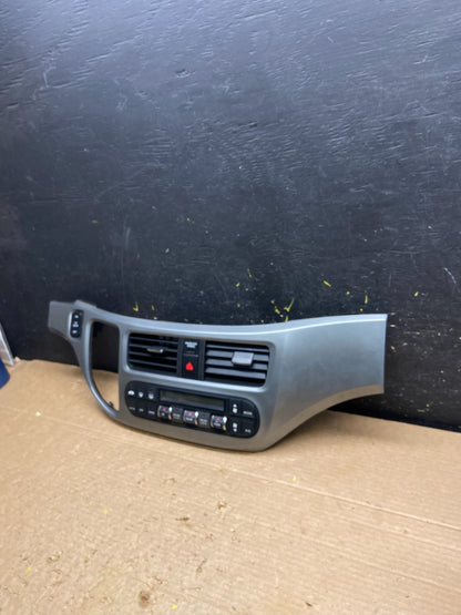 2005 to 2010 Honda Odyssey Radio Climate Control Dash Trim Bezel W3073 DG1