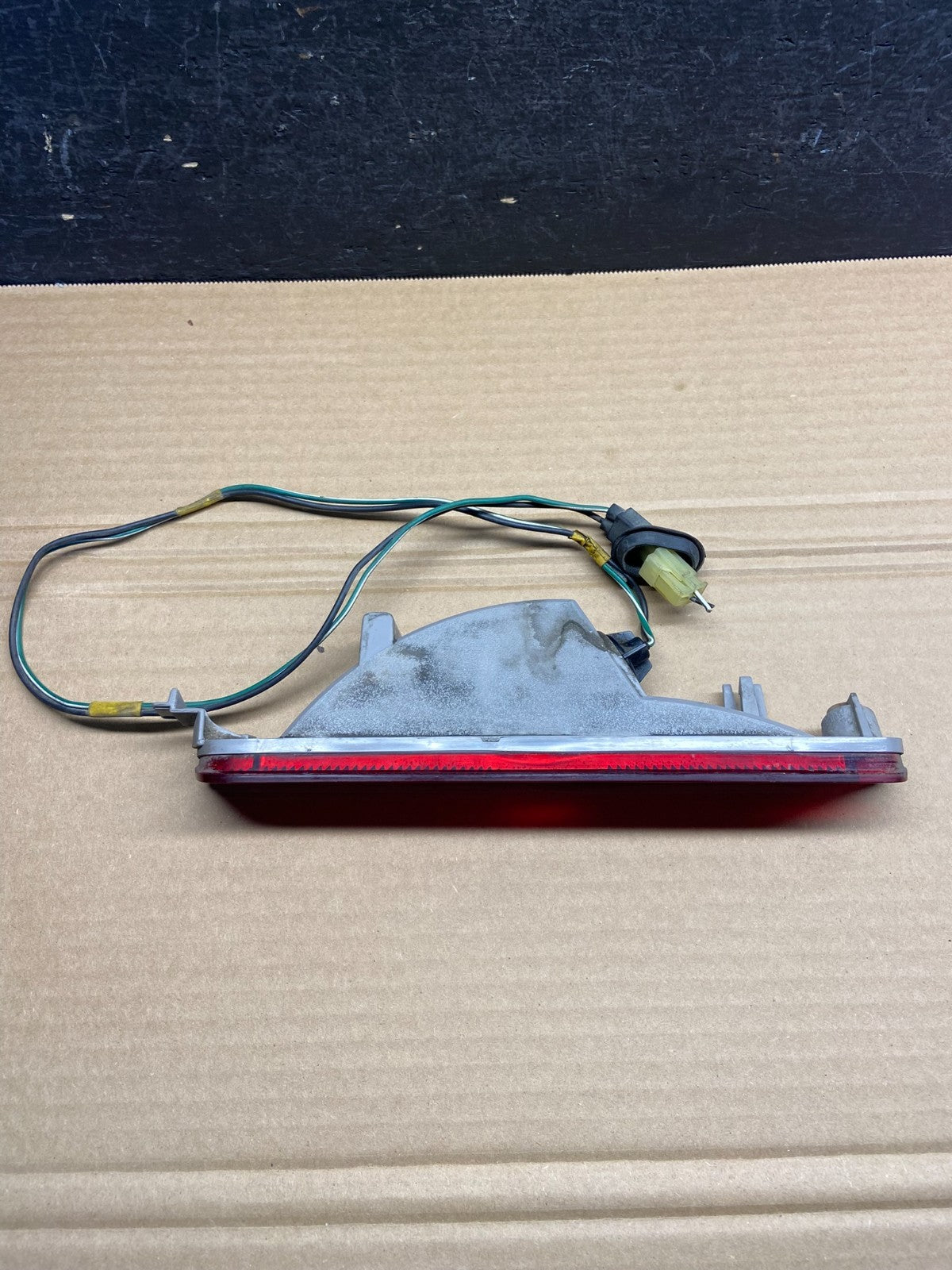 1999 to 2004 Honda Odyssey Rear 3rd Brake Light Lamp ae4677 DG3