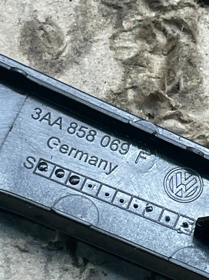 2009-2012 Volkswagen CC OEM Radio Bezel Trim w/ Hazard Light Switch x8309 DG7