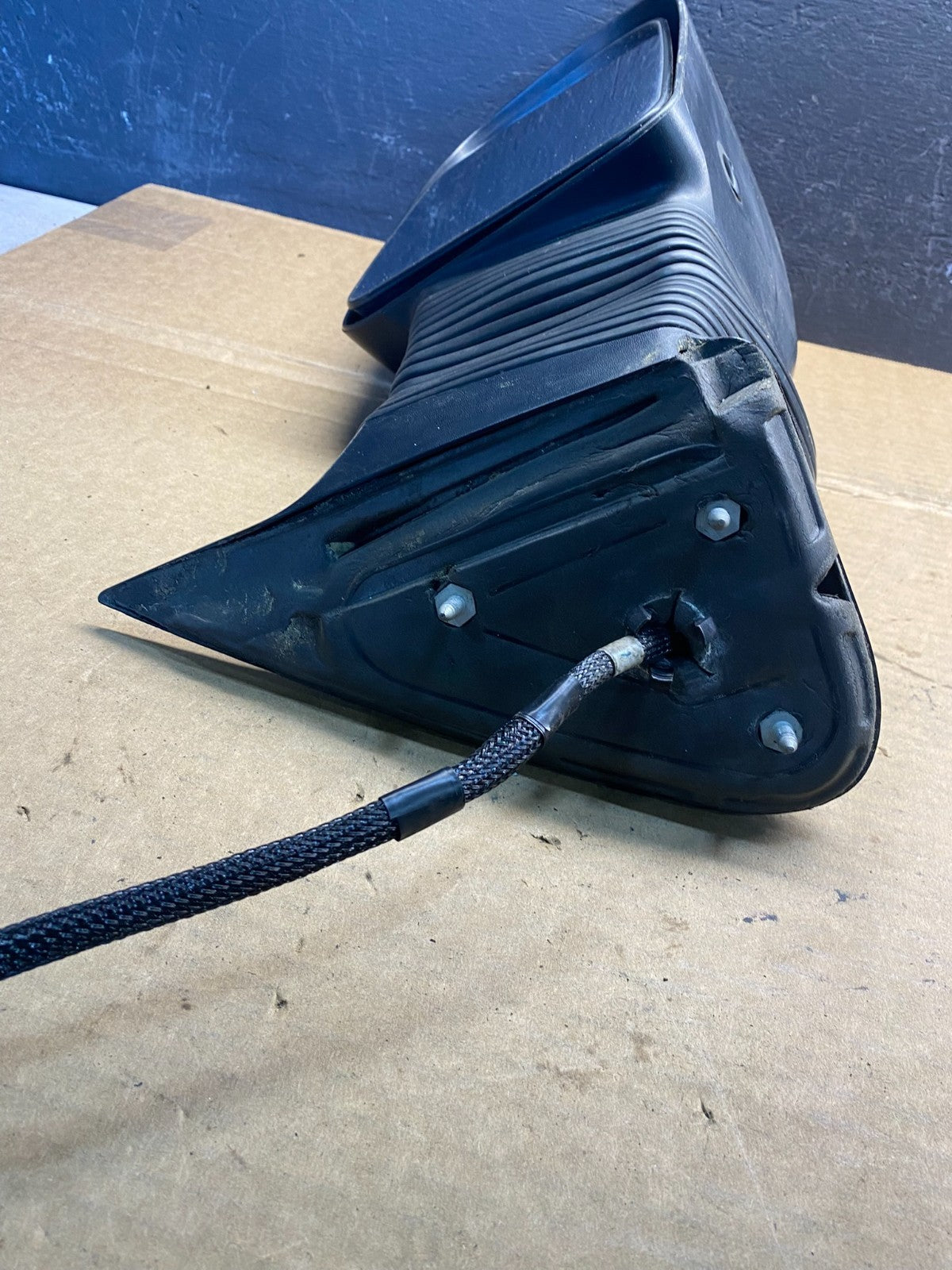2003 to 2007 Chevy Silverado/GMC RH Extending Tow Mirror w Turn Signal AD33694