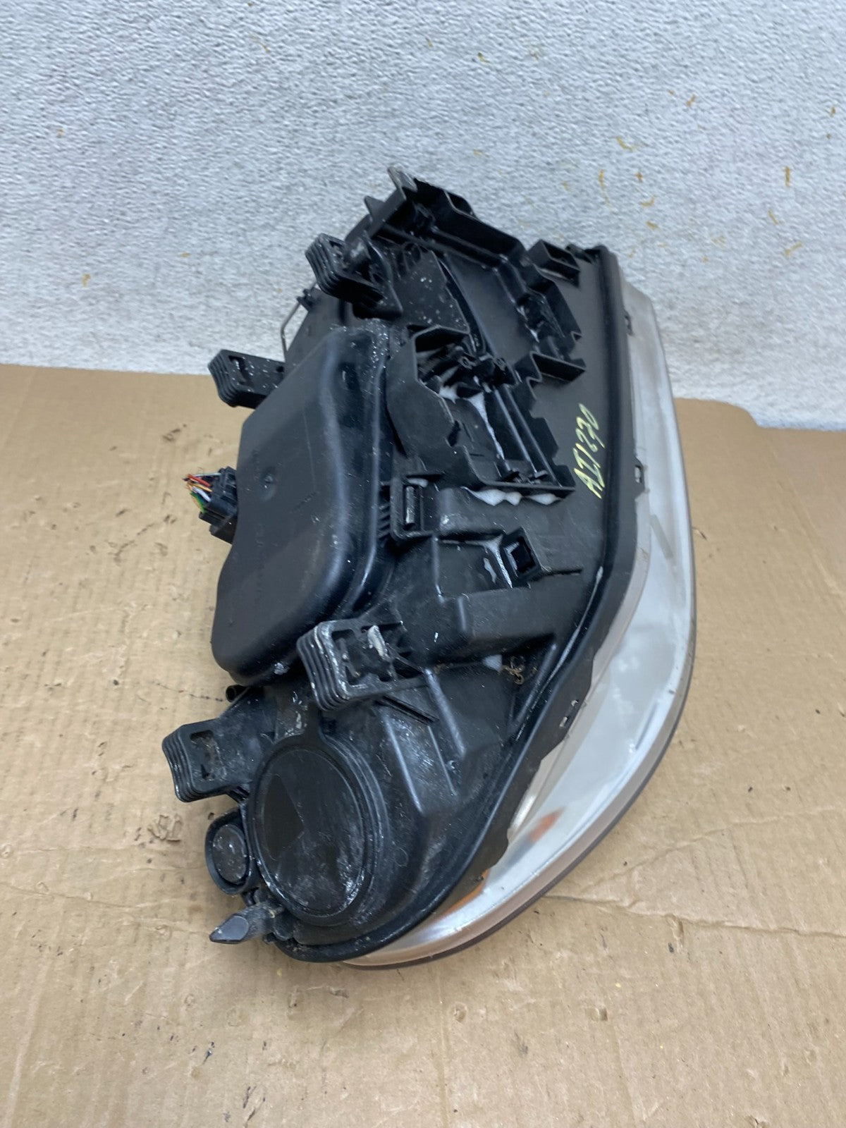 2008 to 2013 Volvo XC70 V70 S80 Driver Side Left Halogen Headlight AI1270 DW8