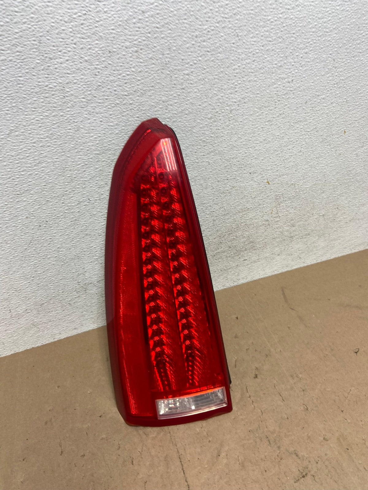 2006 to 2011 Cadillac DTS Left Driver Lh Side LED Tail light AE6850 LK2