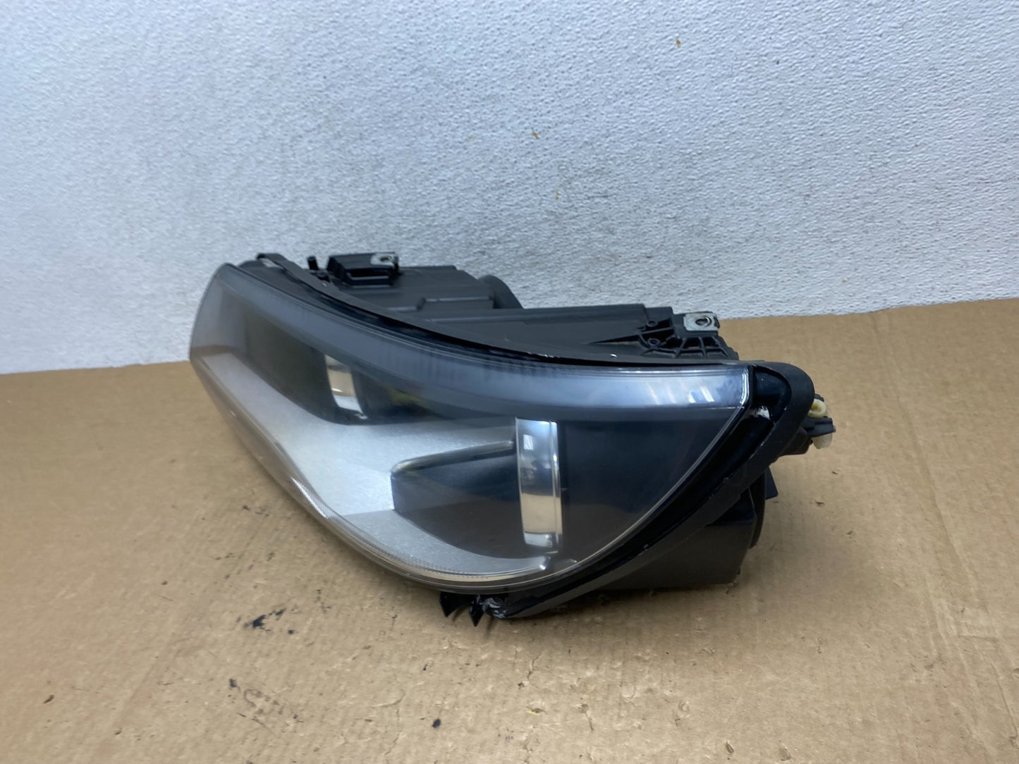 2012 to 2018 Volkswagen Tiguan Left Driver LH Halogen Headlight AF9781 DW1