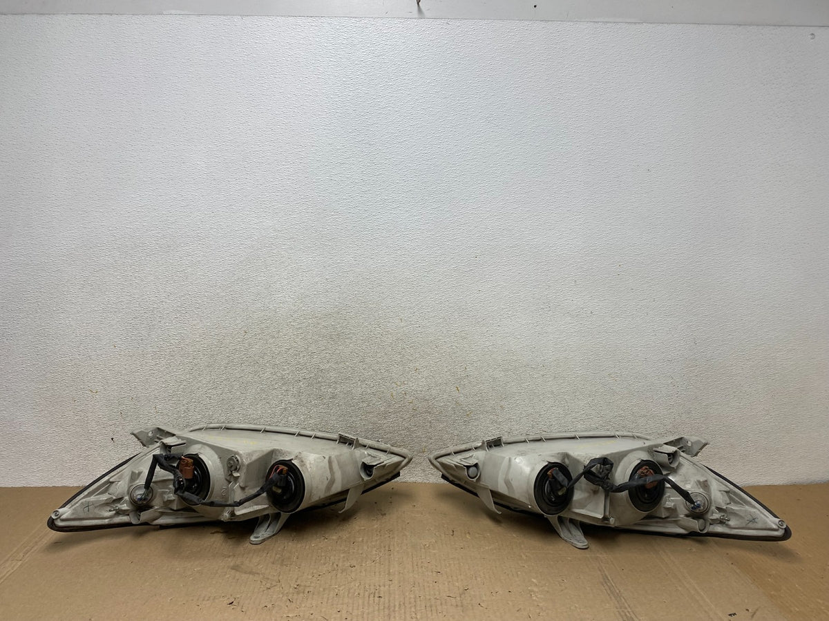 2002 2003 2004 Toyota Camry Left+Right Set Side Halogen Headlights AJ2222 DW7