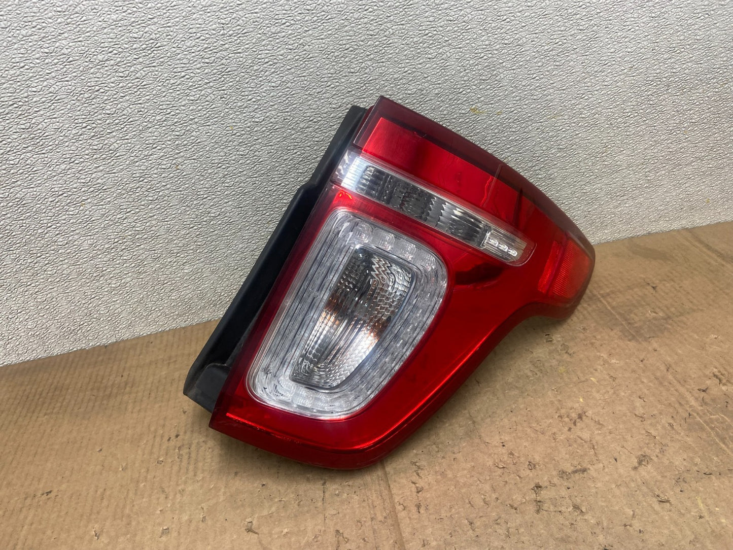 2011-2015 Ford Explorer Police Package Right Passenger Side Tail light AA6786 LK0