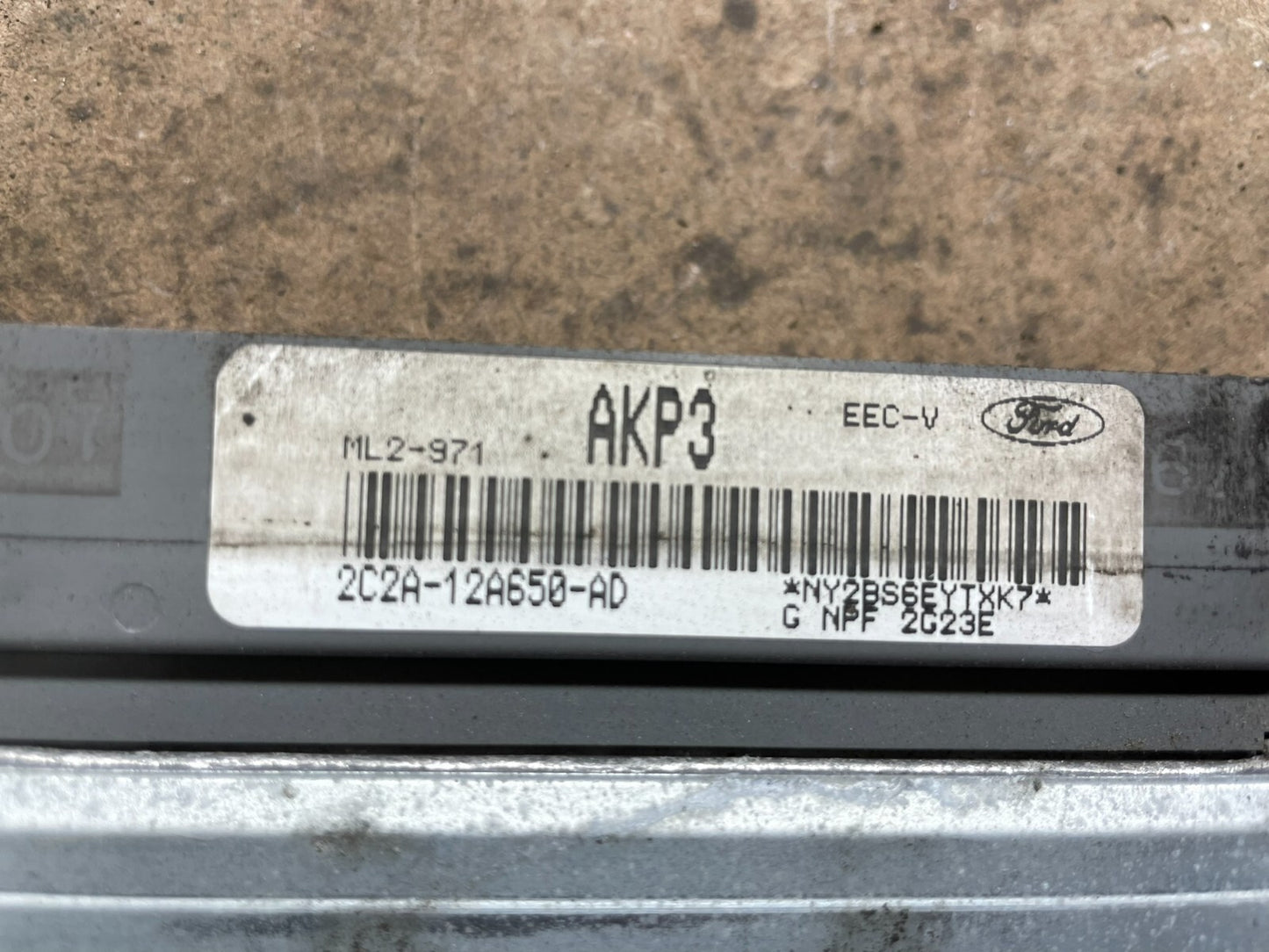 2002 Ford Van E150 4.6L Engine Control Module 2c2a-12a650-ad P7556 DG2