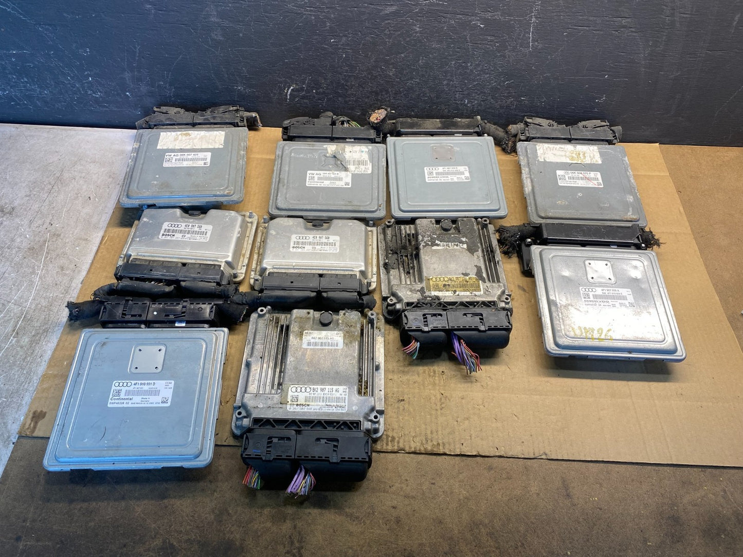 Mix of 10 Audi ECM Engine Computer Module AD48760