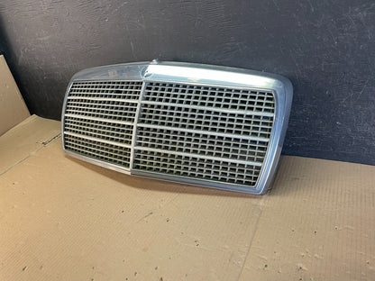 1981 to 1985 Mercedes-Benz W126 Front Grill Grille 1268800283 AE3596 PS1
