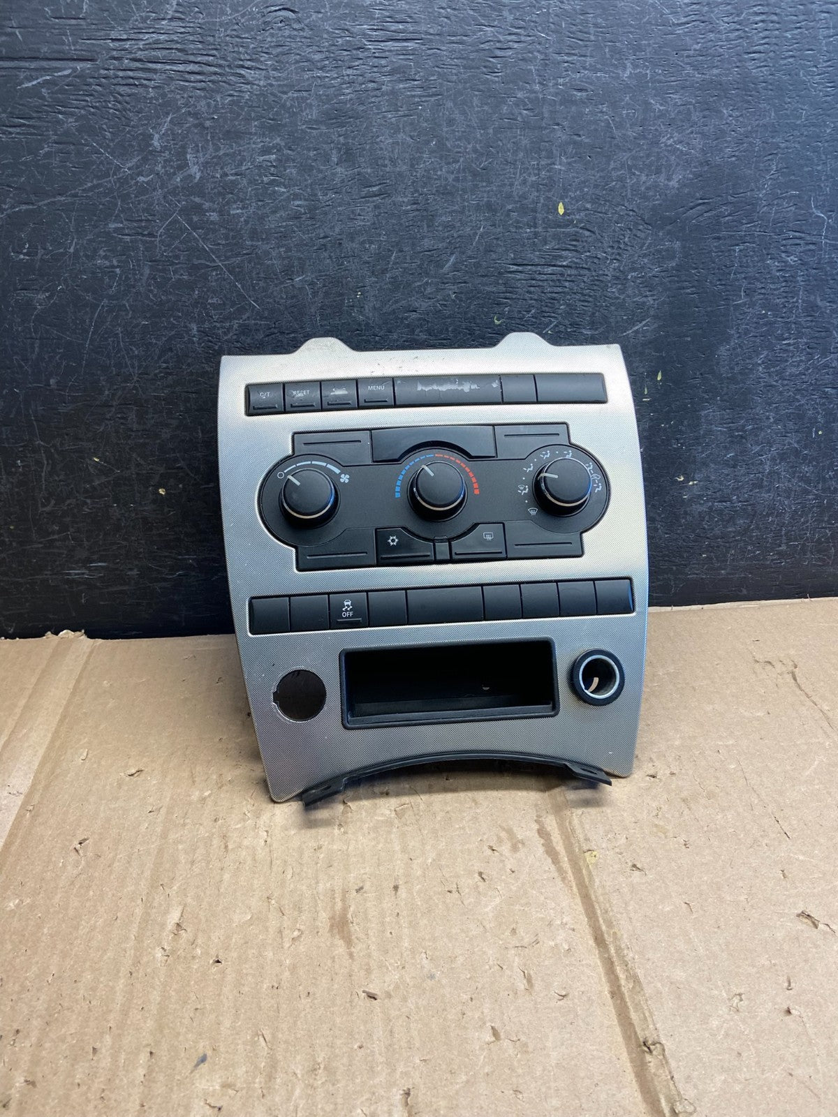 2005 2006 2007 Jeep Commander Grand Cherokee A/C Climate Control Bezel ai2781 DG0