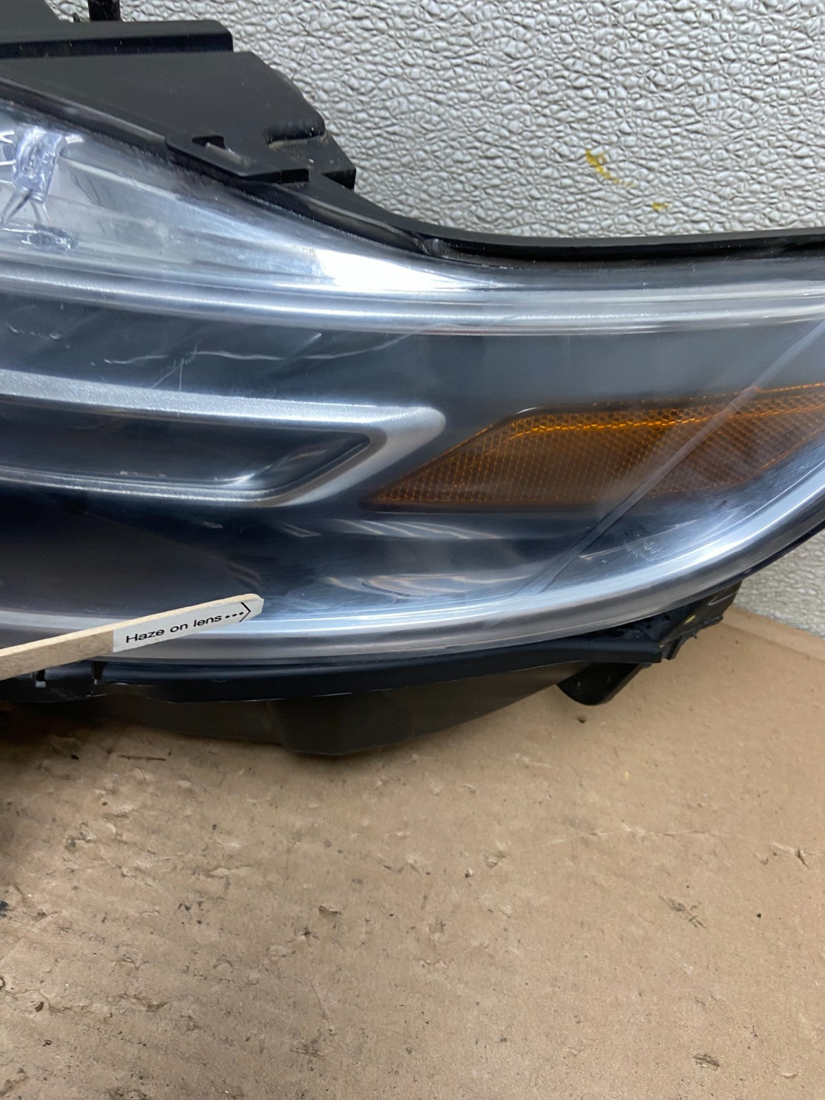 2013 to 2019 Ford Taurus Left Driver LH Side Headlight Halogen OEM AB0159 DW4