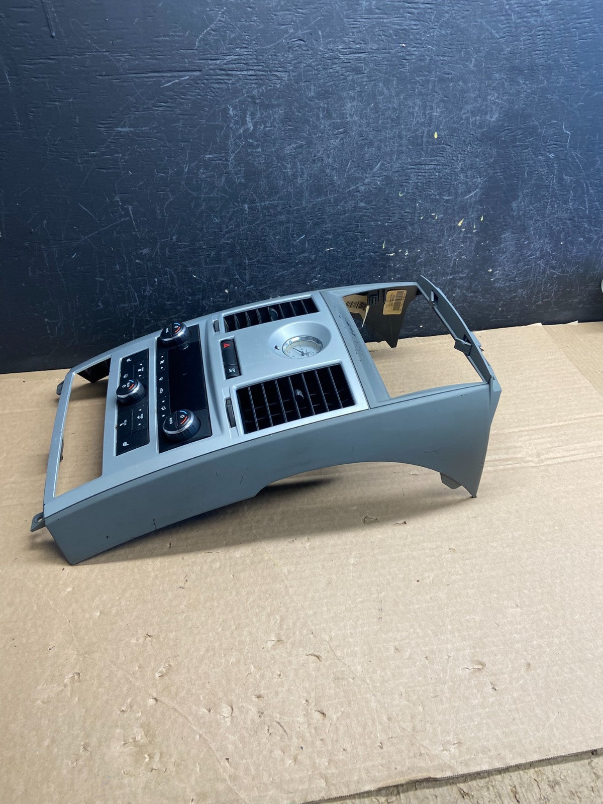 2008-2010 Chrysler Town Country Climate Control Panel Center Dash Trim AF2489 DG2