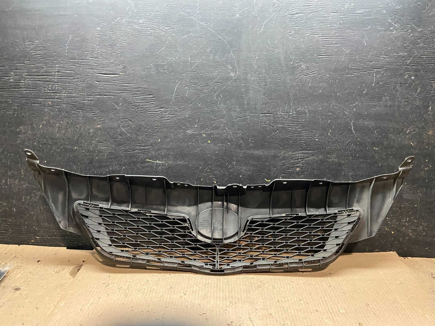 2009 to 2010 Toyota Corolla Grille Grill Front Upper Bumper Black X7896 DG8