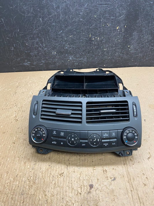 2007 - 2009 Mercedes W211 E550 E320 Center Console AC Heater Air Vent AF1677 DG0