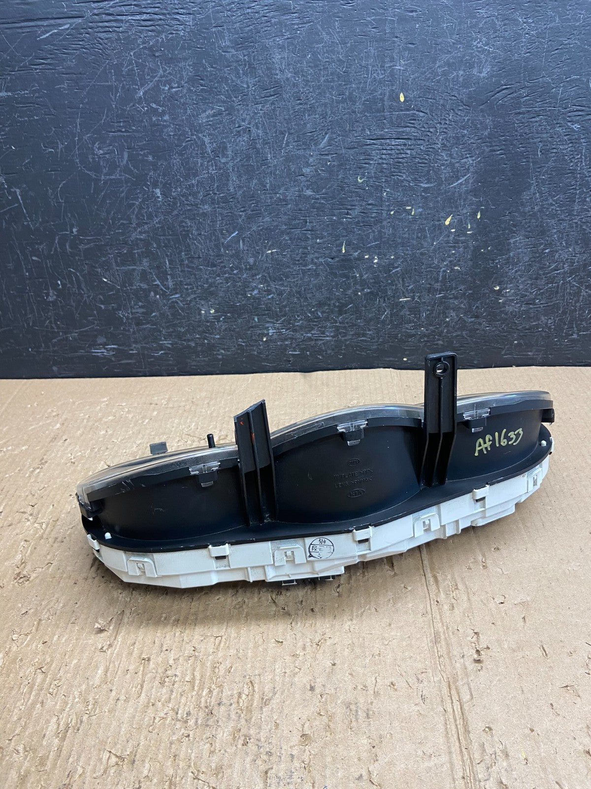 2006 to 2007 Kia Sedona Speedometer Cluster Gauge AF1633 DG6