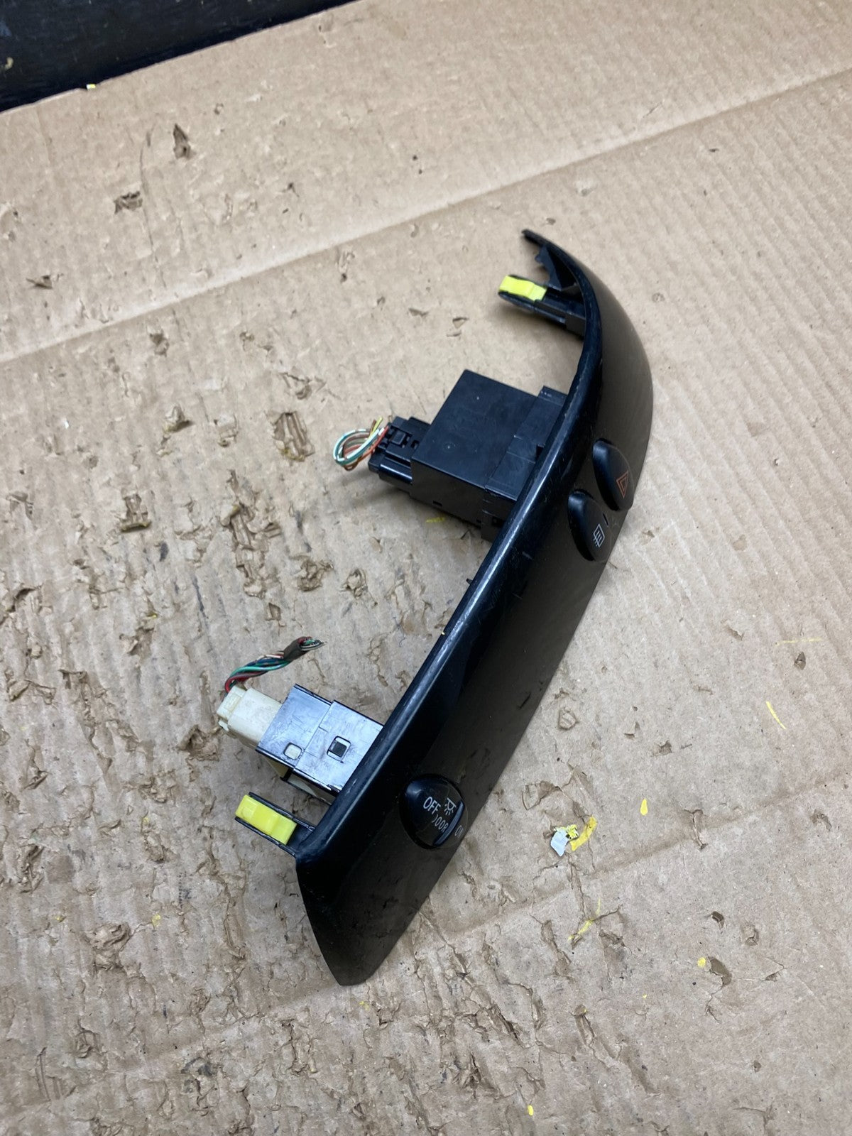 2004 to 2010 Toyota Sienna Right Side Radio Switches Bezel Trim OEM v1724 DG2