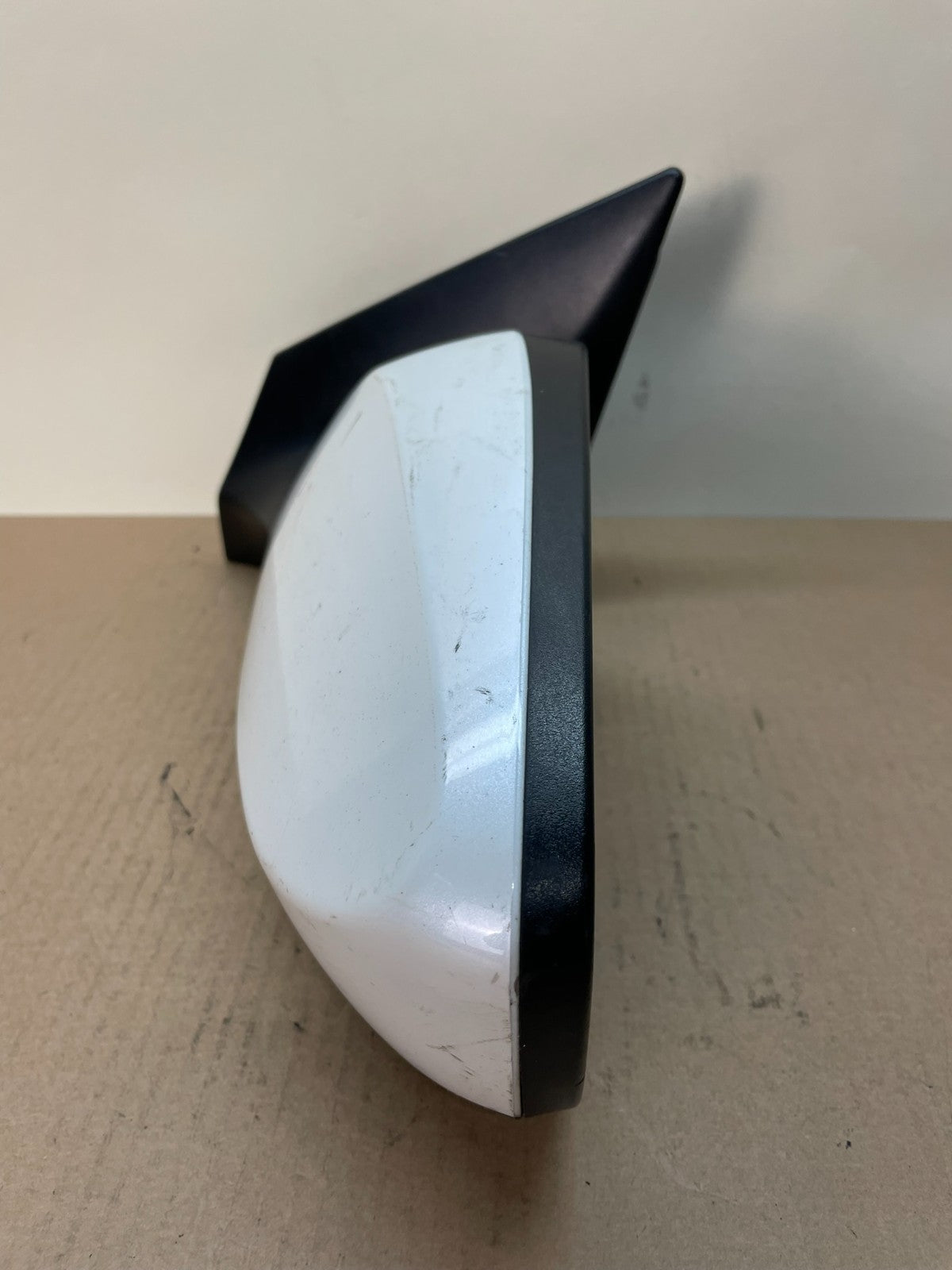 2011-2015 Hyundai Elantra Left Driver View Door Mirror AI4010 DG8